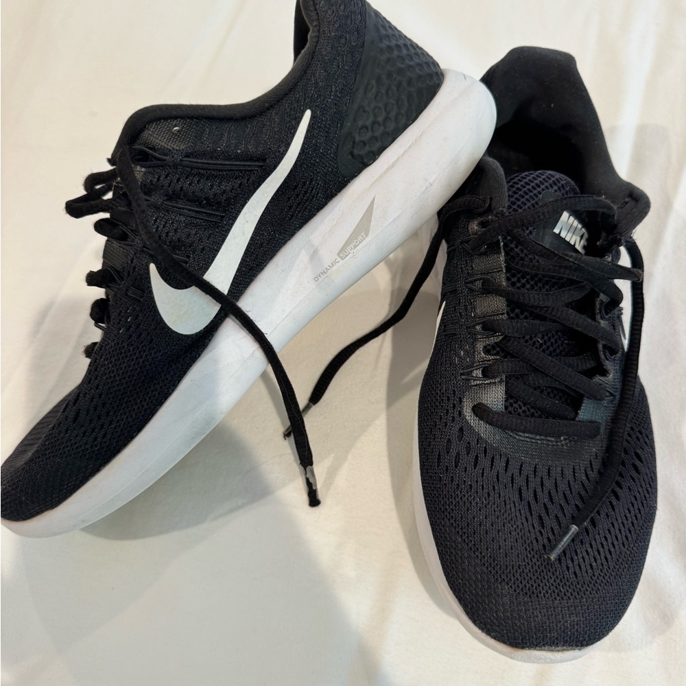 Nike Women's Black and White Running Shoes